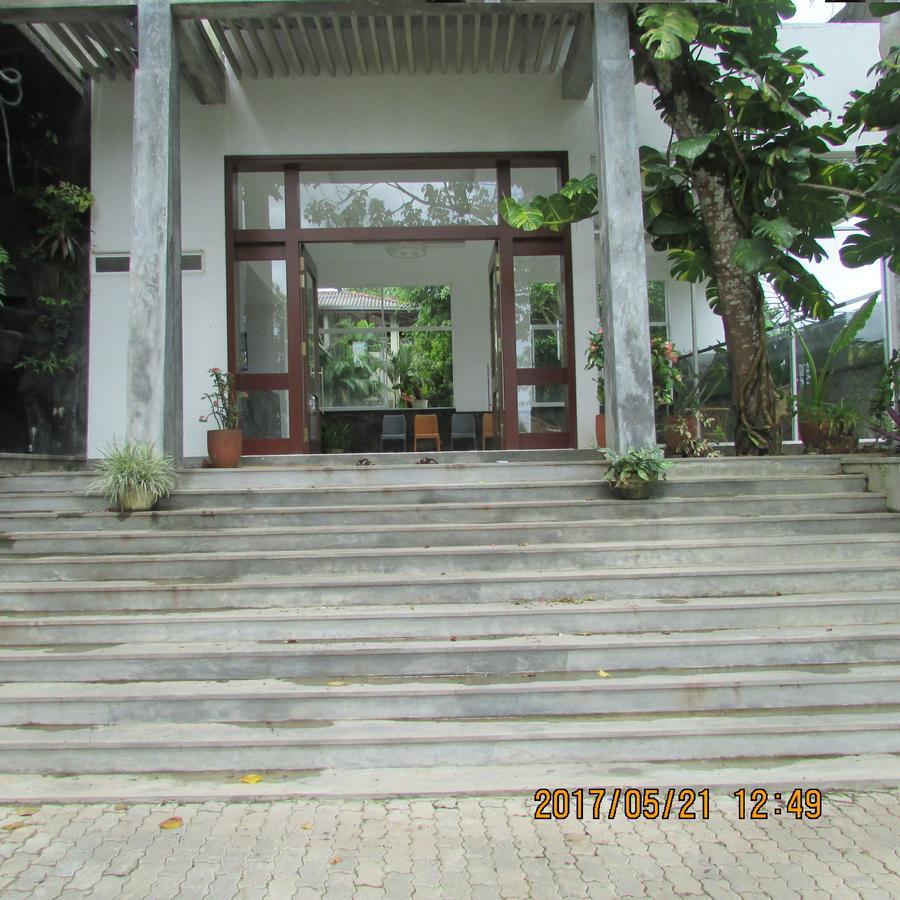 The Breeze Hotel Elpitiya  Екстериор снимка