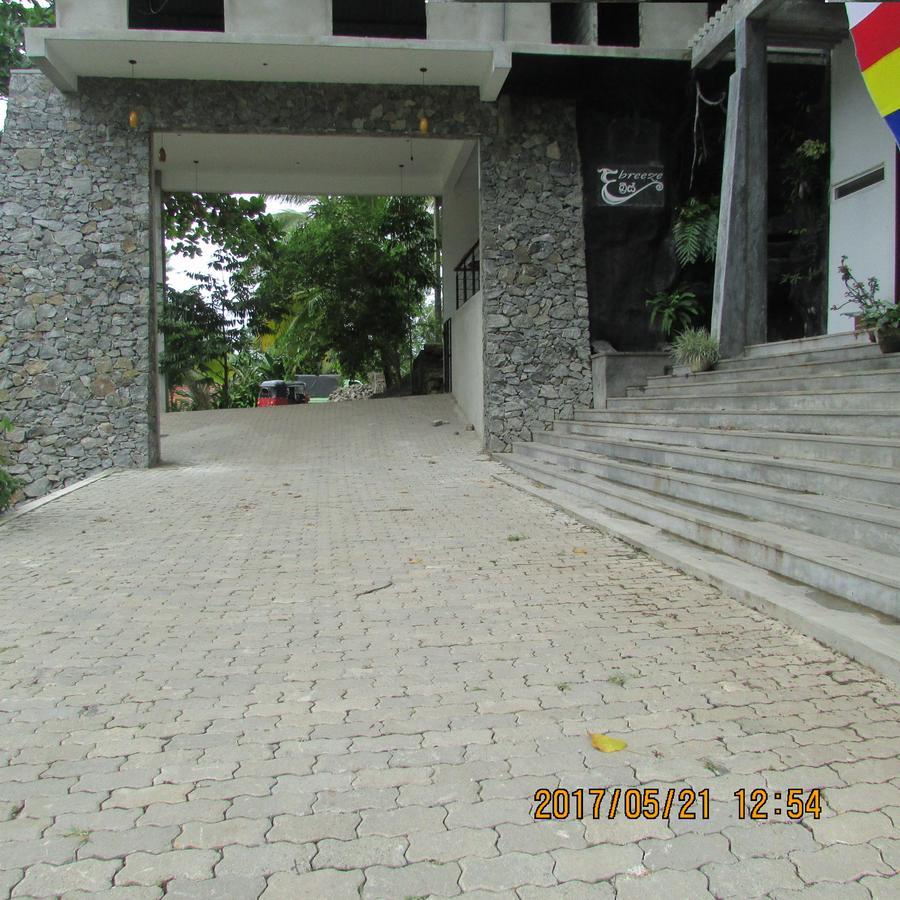 The Breeze Hotel Elpitiya  Екстериор снимка